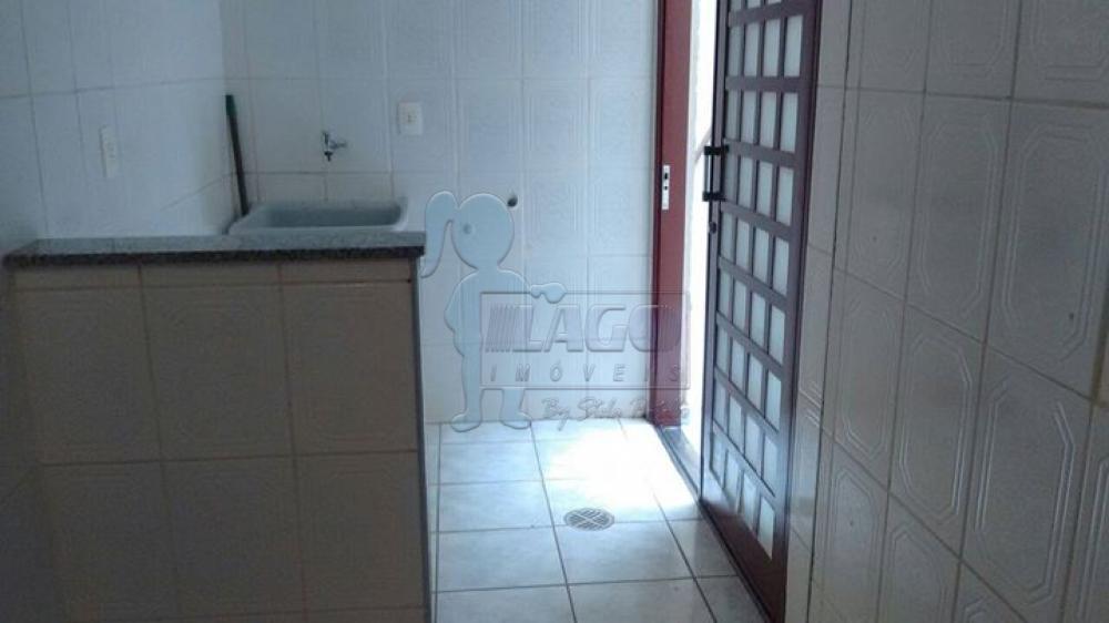 Alugar Apartamentos / Padrão em Ribeirão Preto R$ 1.200,00 - Foto 2