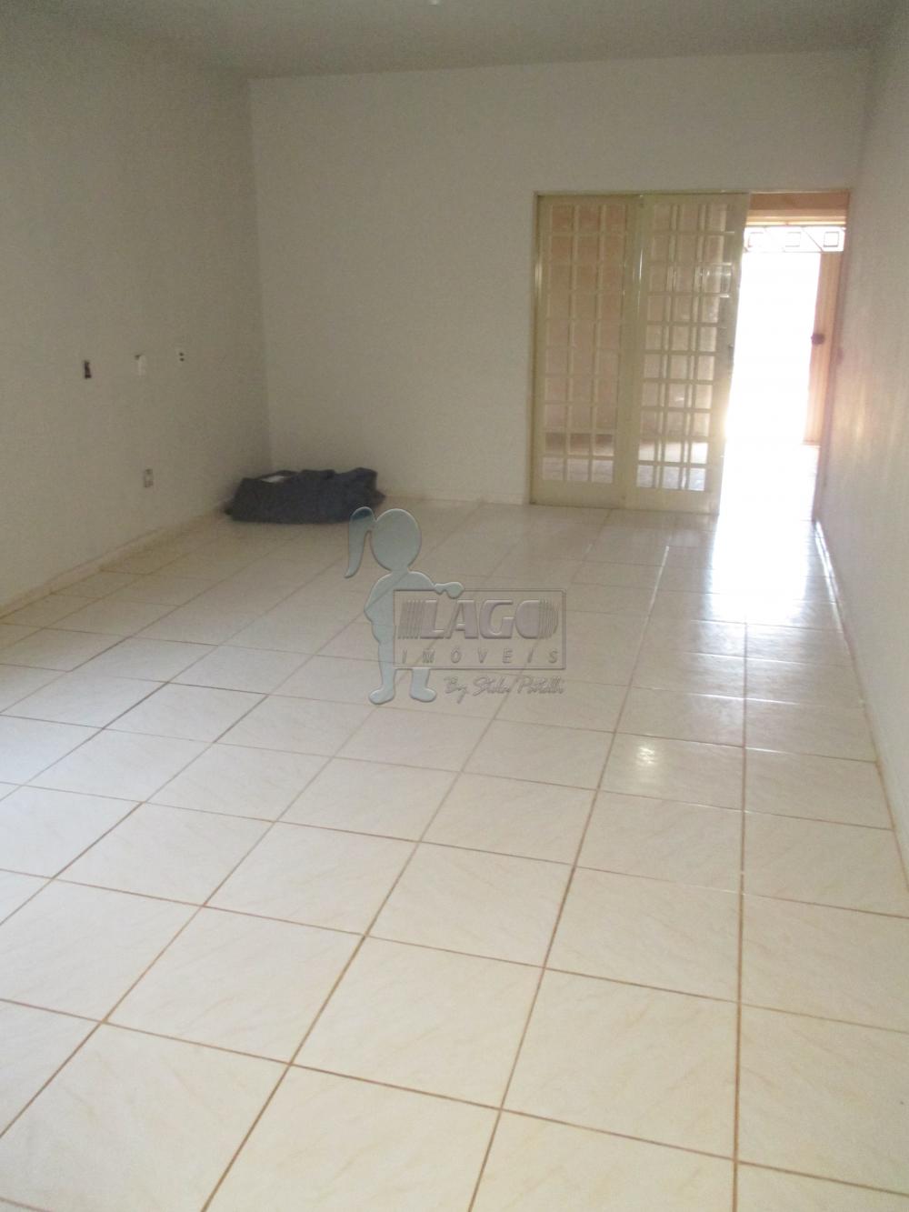 Alugar Casas / Padrão em Ribeirão Preto R$ 2.000,00 - Foto 4