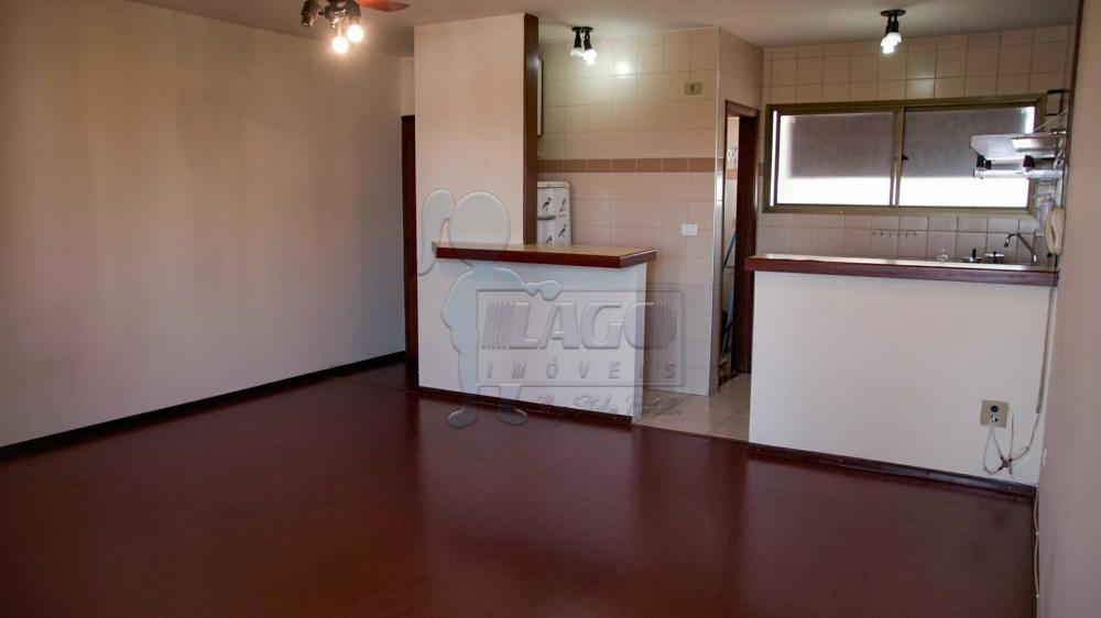 Alugar Apartamentos / Padrão em Ribeirão Preto R$ 900,00 - Foto 3