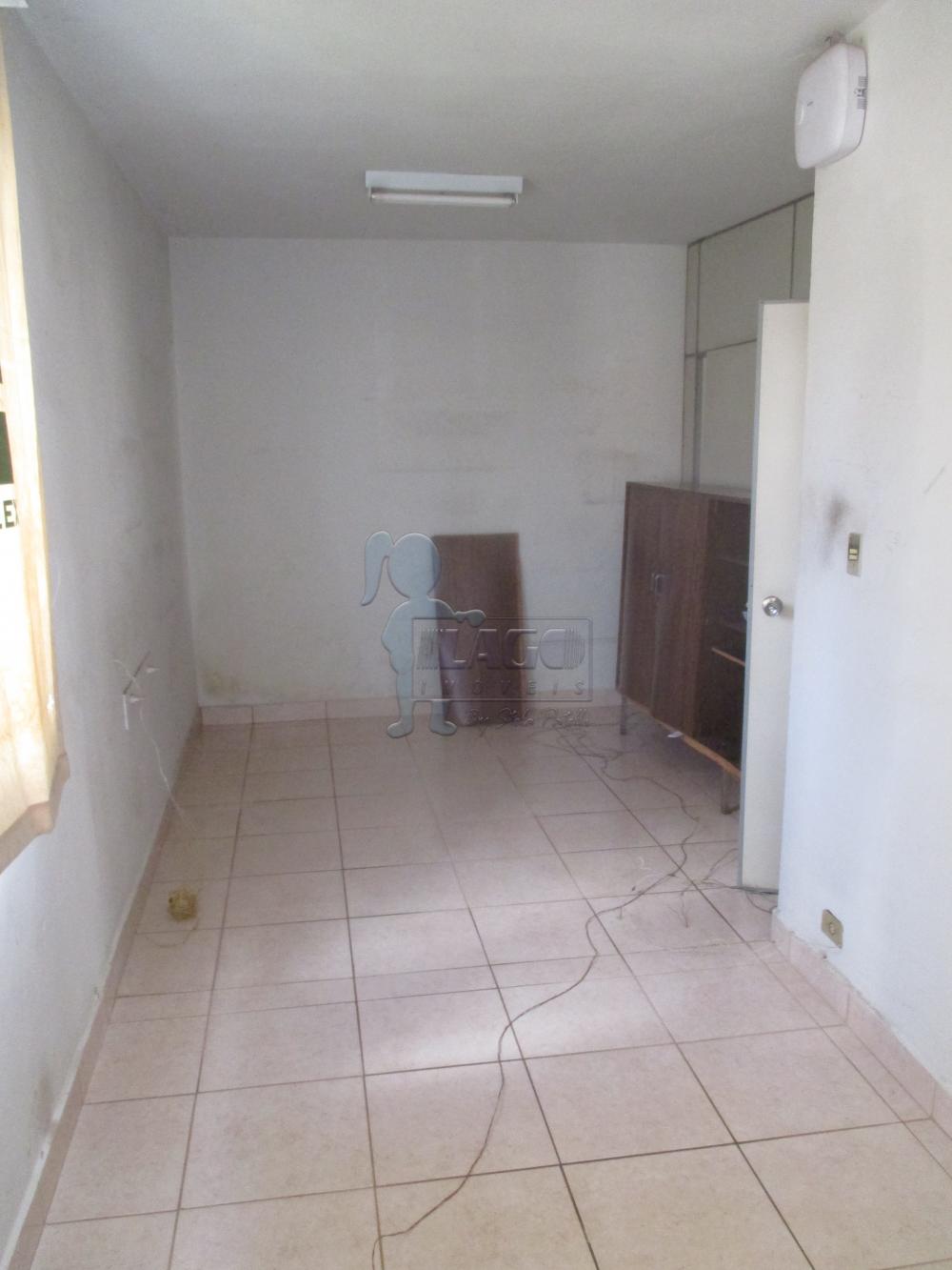 Alugar Casas / Padrão em Ribeirão Preto R$ 2.200,00 - Foto 3