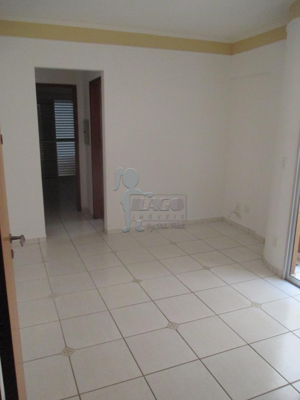 Alugar Apartamentos / Padrão em Ribeirão Preto R$ 650,00 - Foto 2