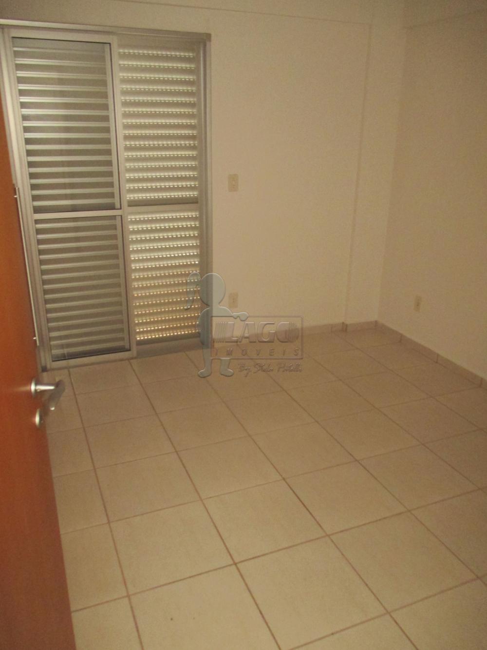 Alugar Apartamentos / Padrão em Ribeirão Preto R$ 650,00 - Foto 3