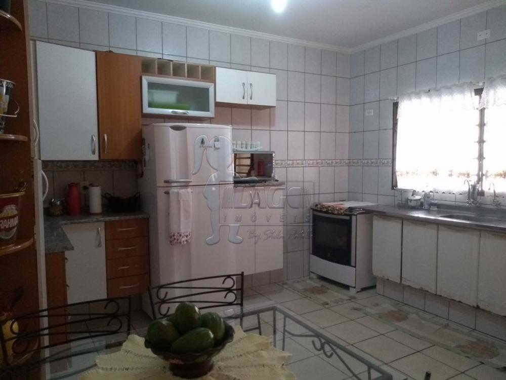 Alugar Casas / Padrão em Ribeirão Preto R$ 1.100,00 - Foto 4