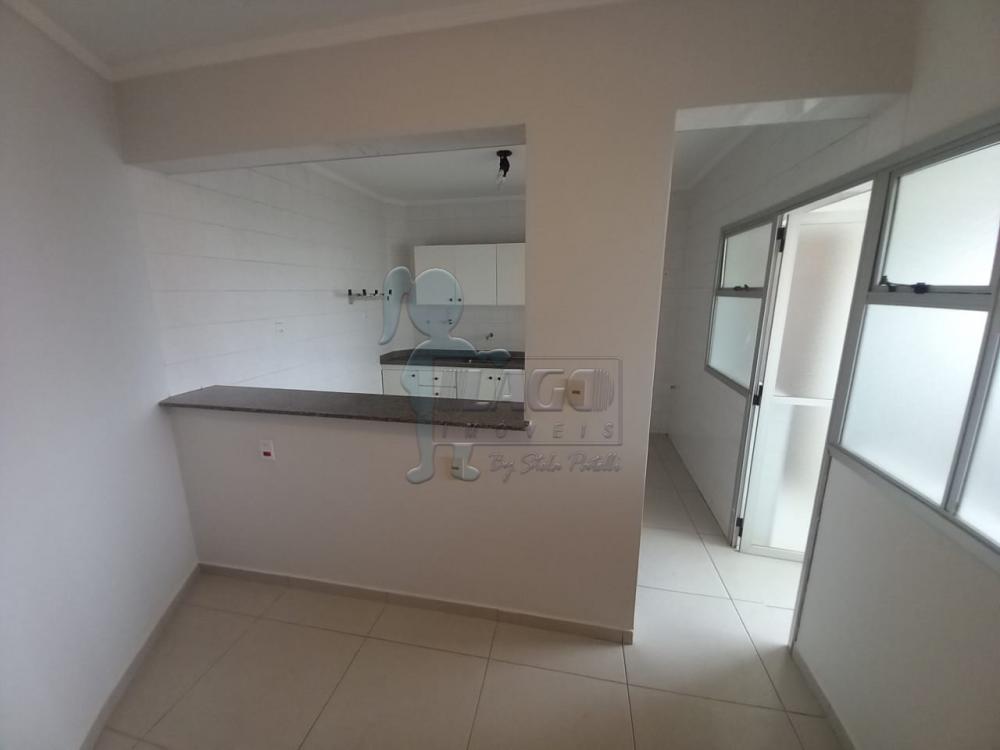 Alugar Apartamentos / Padrão em Ribeirão Preto R$ 1.300,00 - Foto 4