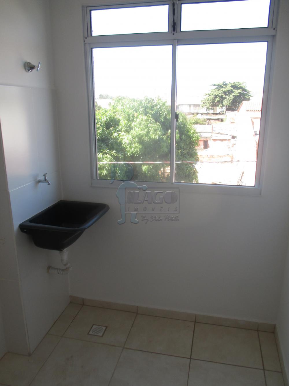 Alugar Apartamentos / Padrão em Ribeirão Preto R$ 650,00 - Foto 3