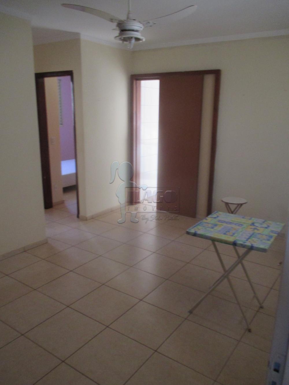 Alugar Apartamentos / Padrão em Ribeirão Preto R$ 1.100,00 - Foto 1