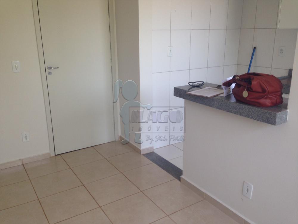 Alugar Apartamentos / Padrão em Ribeirão Preto R$ 700,00 - Foto 2