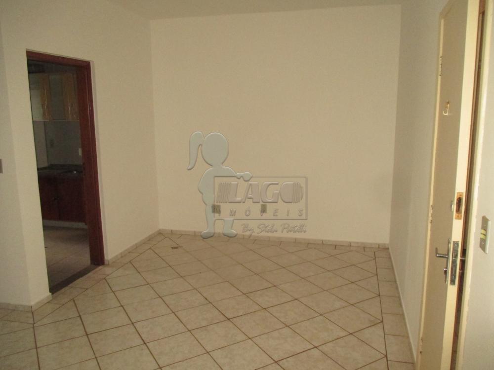 Alugar Apartamentos / Padrão em Ribeirão Preto R$ 600,00 - Foto 1