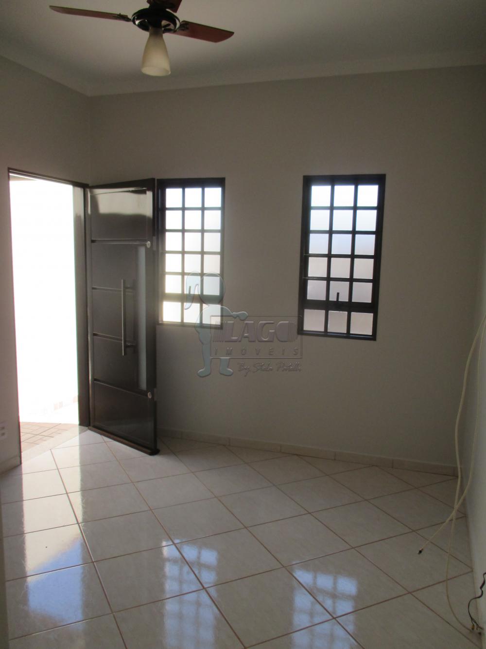 Alugar Casa / Padrão em Ribeirão Preto R$ 1.200,00 - Foto 4