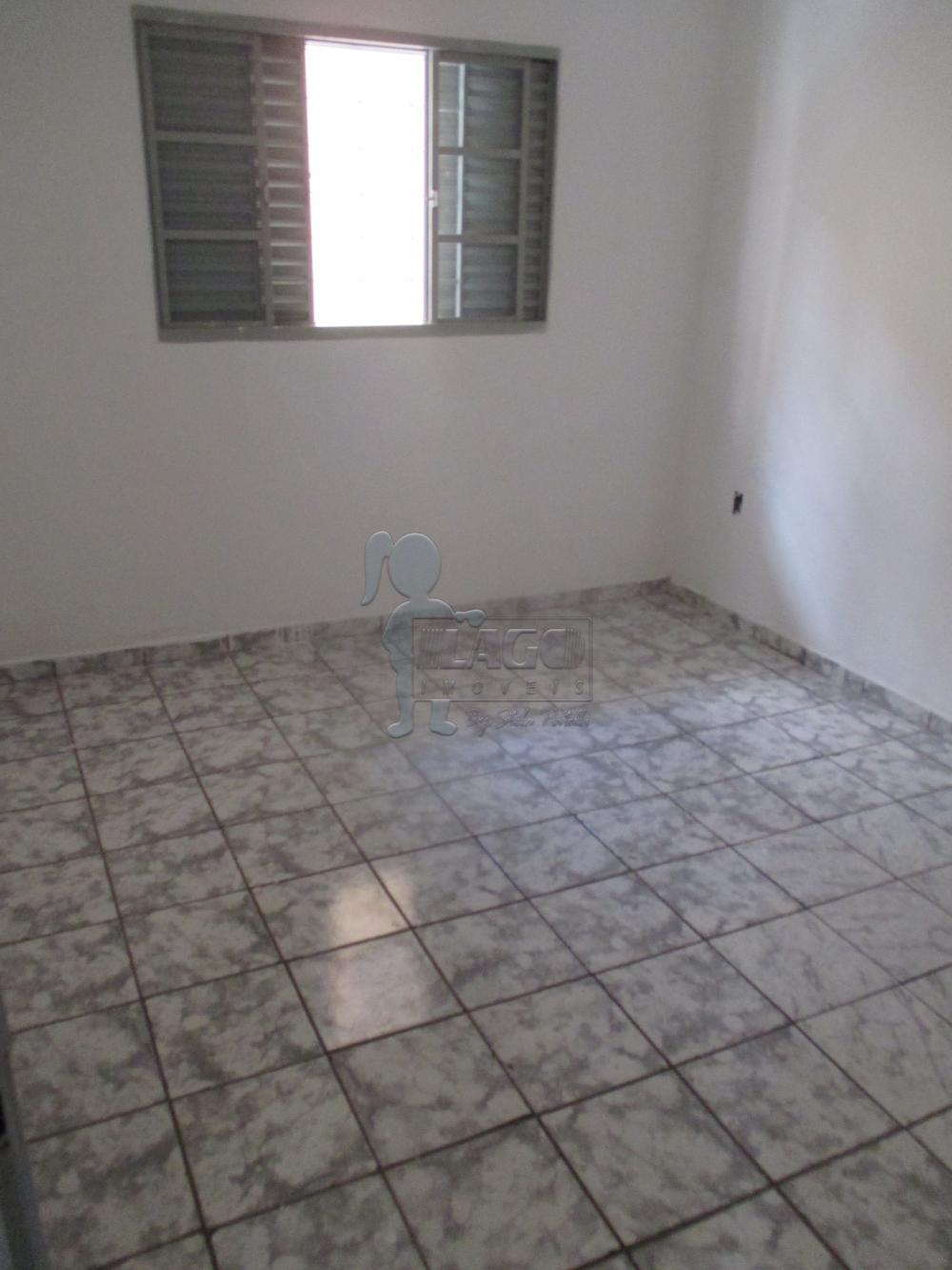 Alugar Casas / Padrão em Ribeirão Preto R$ 650,00 - Foto 5