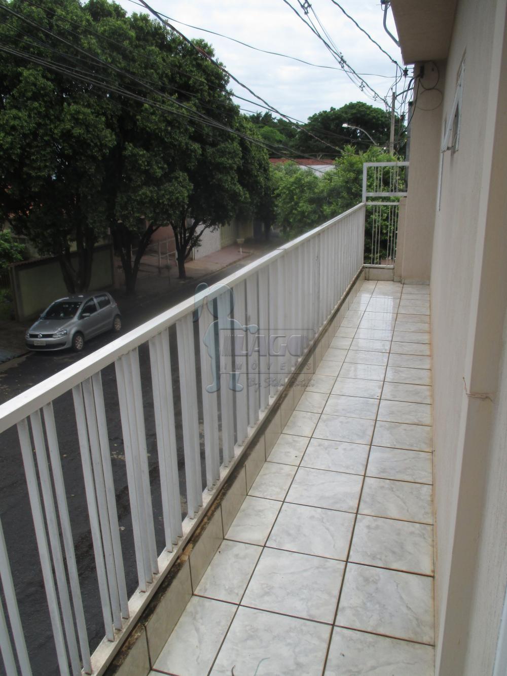 Alugar Casas / Padrão em Ribeirão Preto R$ 1.100,00 - Foto 4