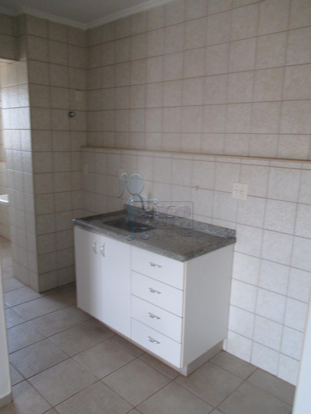 Alugar Apartamentos / Padrão em Ribeirão Preto R$ 700,00 - Foto 3