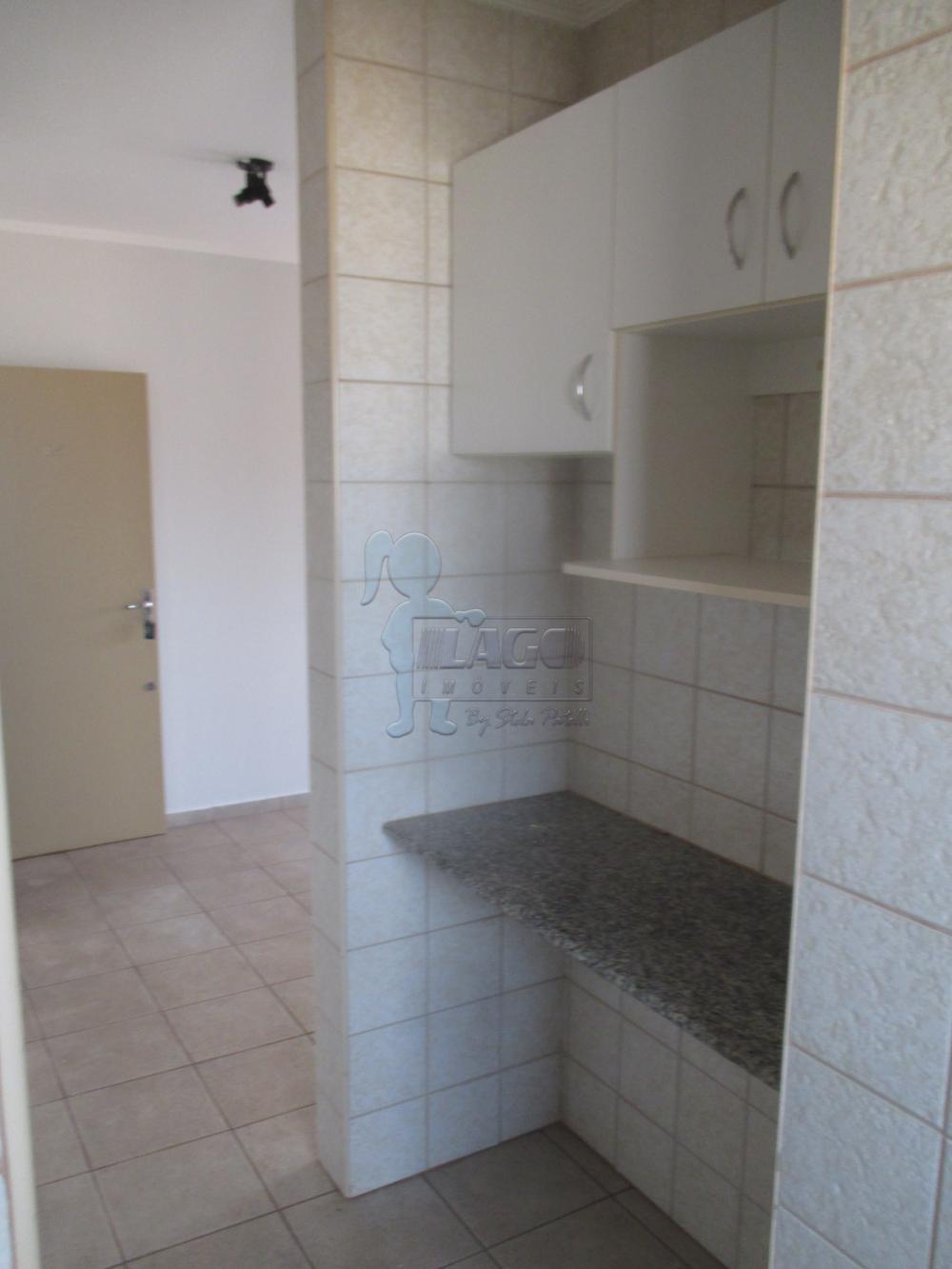 Alugar Apartamentos / Padrão em Ribeirão Preto R$ 700,00 - Foto 5