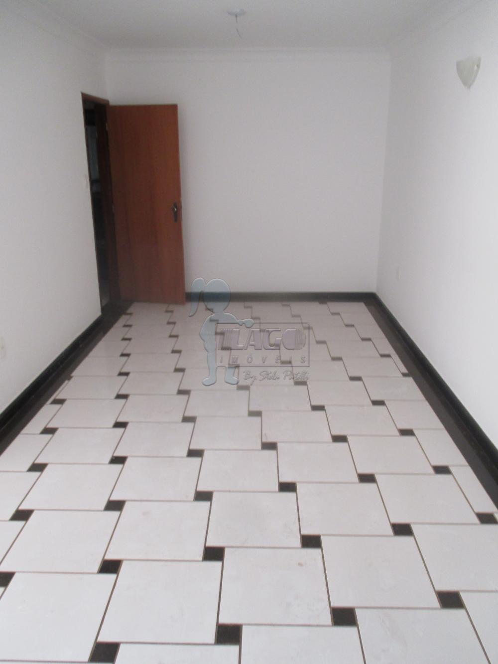 Alugar Apartamentos / Padrão em Ribeirão Preto R$ 1.200,00 - Foto 2