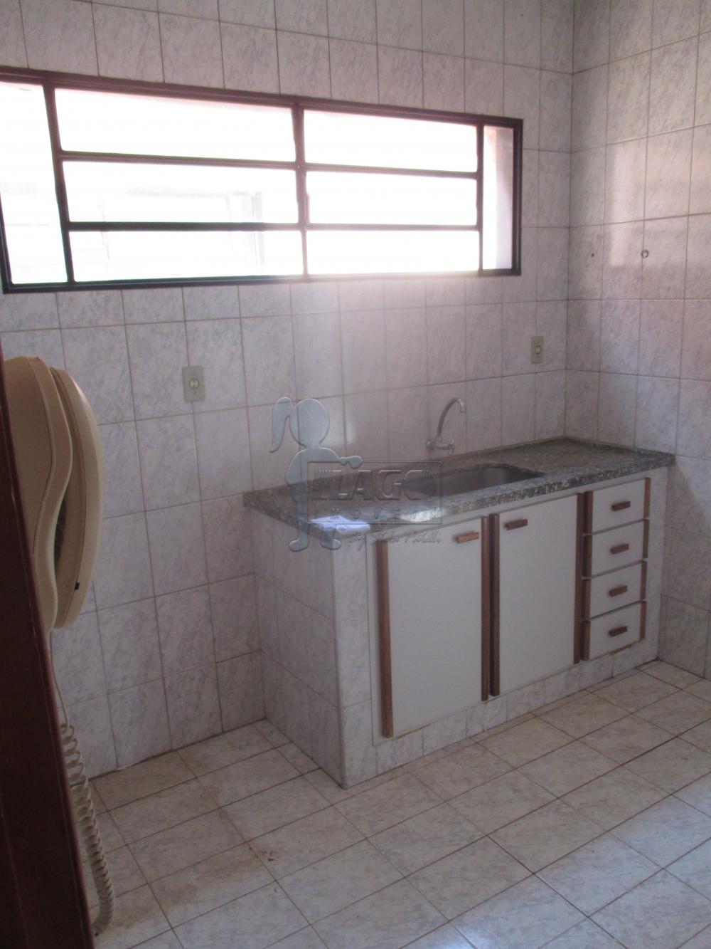 Alugar Apartamentos / Padrão em Ribeirão Preto R$ 670,00 - Foto 5