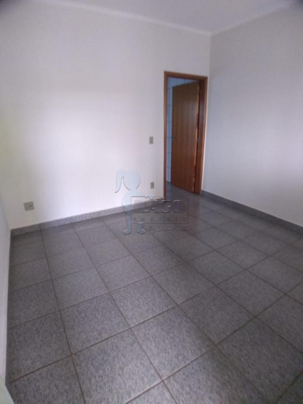 Alugar Casas / Padrão em Ribeirão Preto R$ 1.300,00 - Foto 1