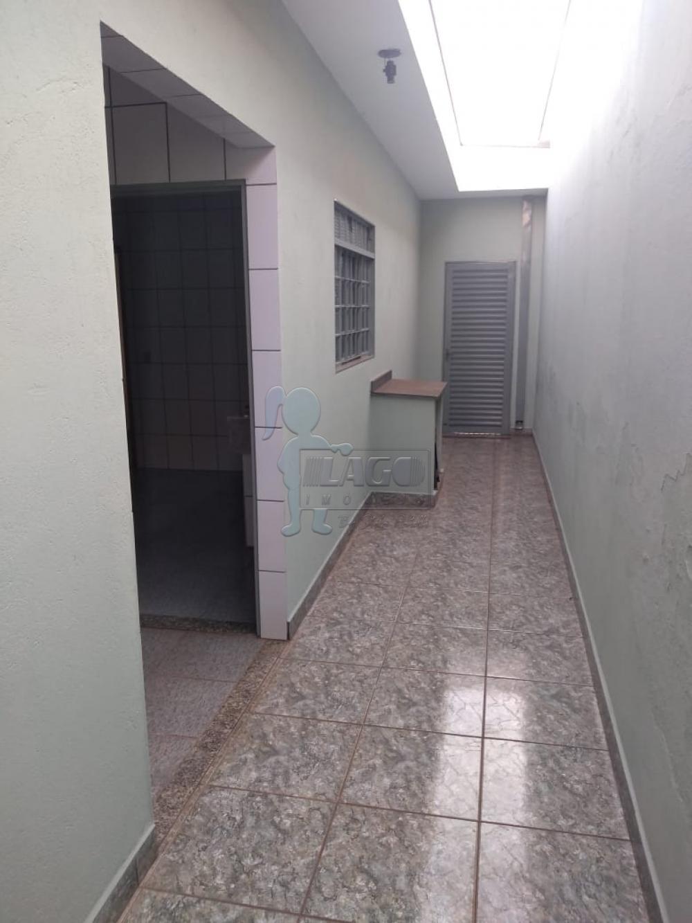 Alugar Casas / Padrão em Ribeirão Preto R$ 1.300,00 - Foto 8