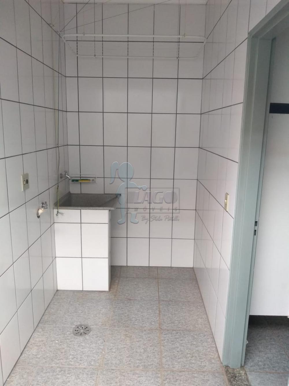 Alugar Casas / Padrão em Ribeirão Preto R$ 1.300,00 - Foto 14