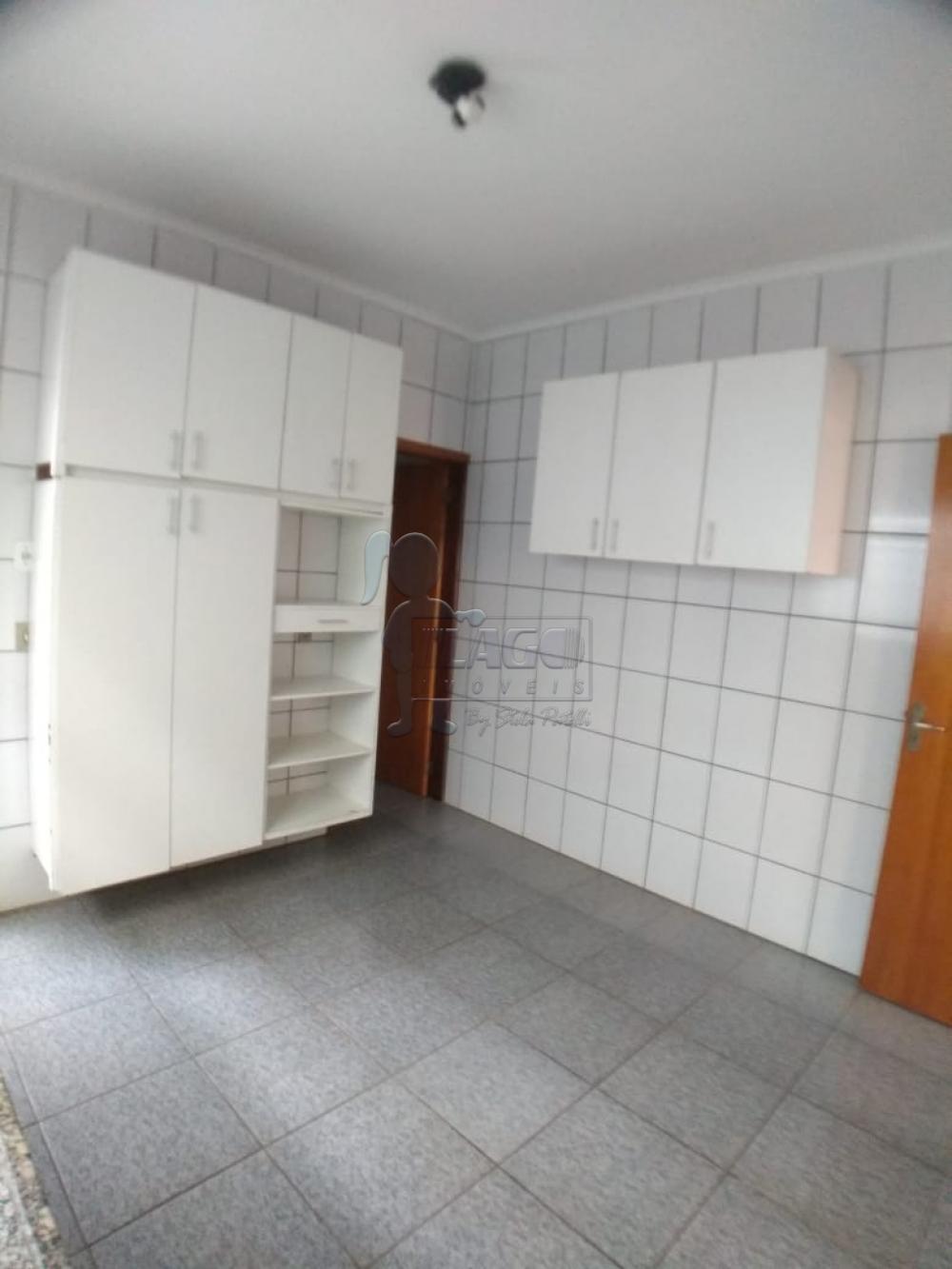 Alugar Casas / Padrão em Ribeirão Preto R$ 1.300,00 - Foto 4