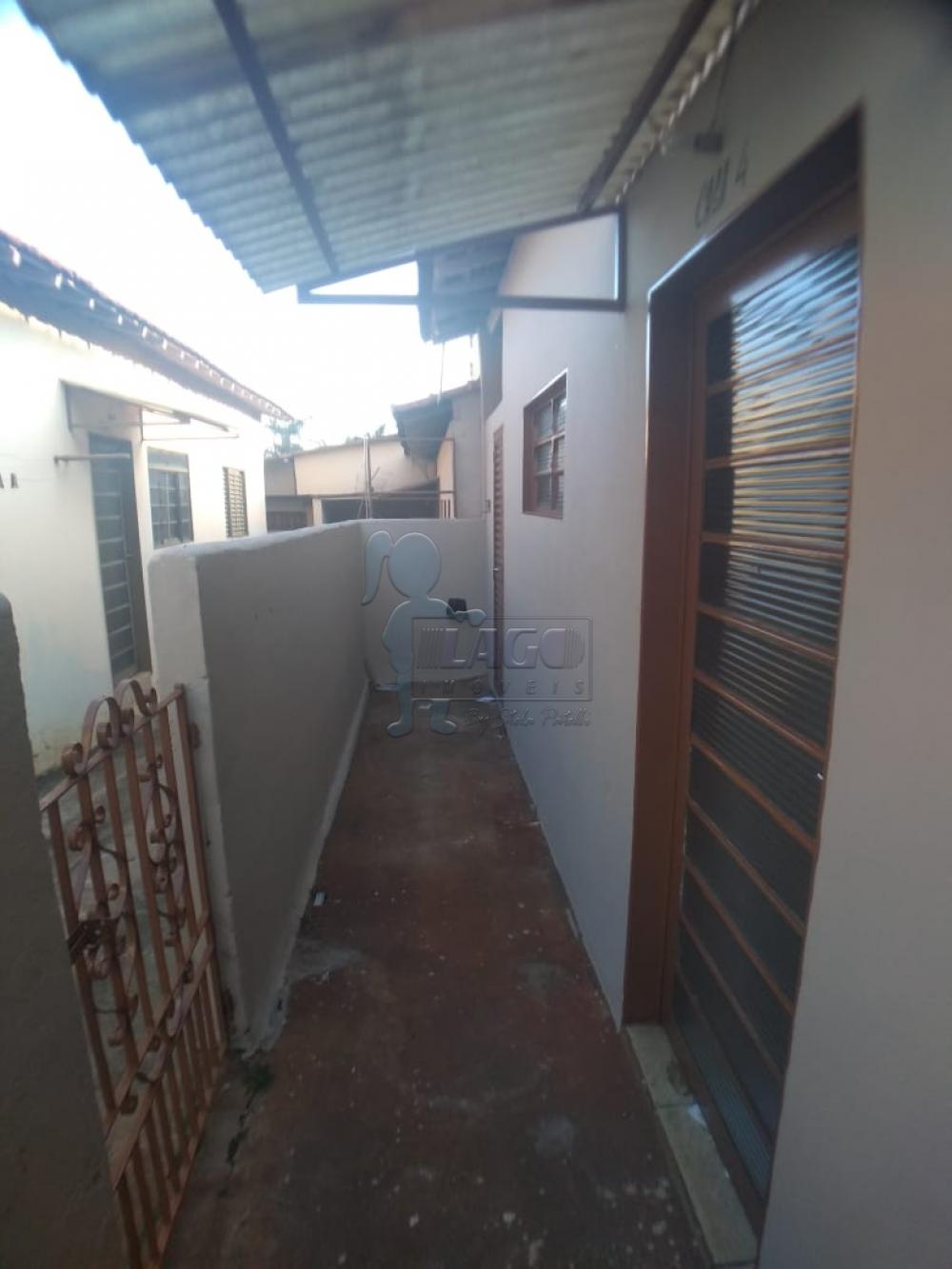 Alugar Casas / Padrão em Ribeirão Preto R$ 550,00 - Foto 4