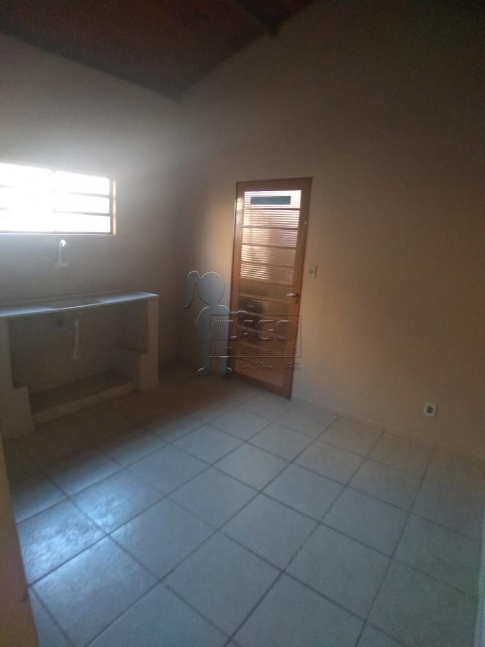 Alugar Casas / Padrão em Ribeirão Preto R$ 550,00 - Foto 5