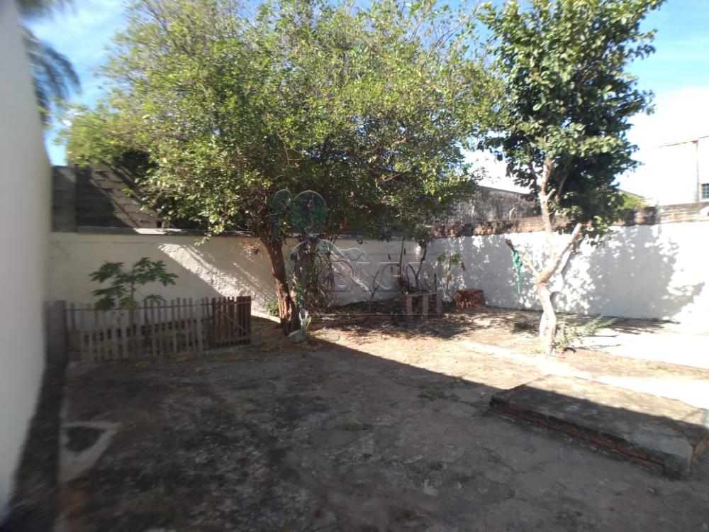 Alugar Casas / Padrão em Ribeirão Preto R$ 1.400,00 - Foto 9