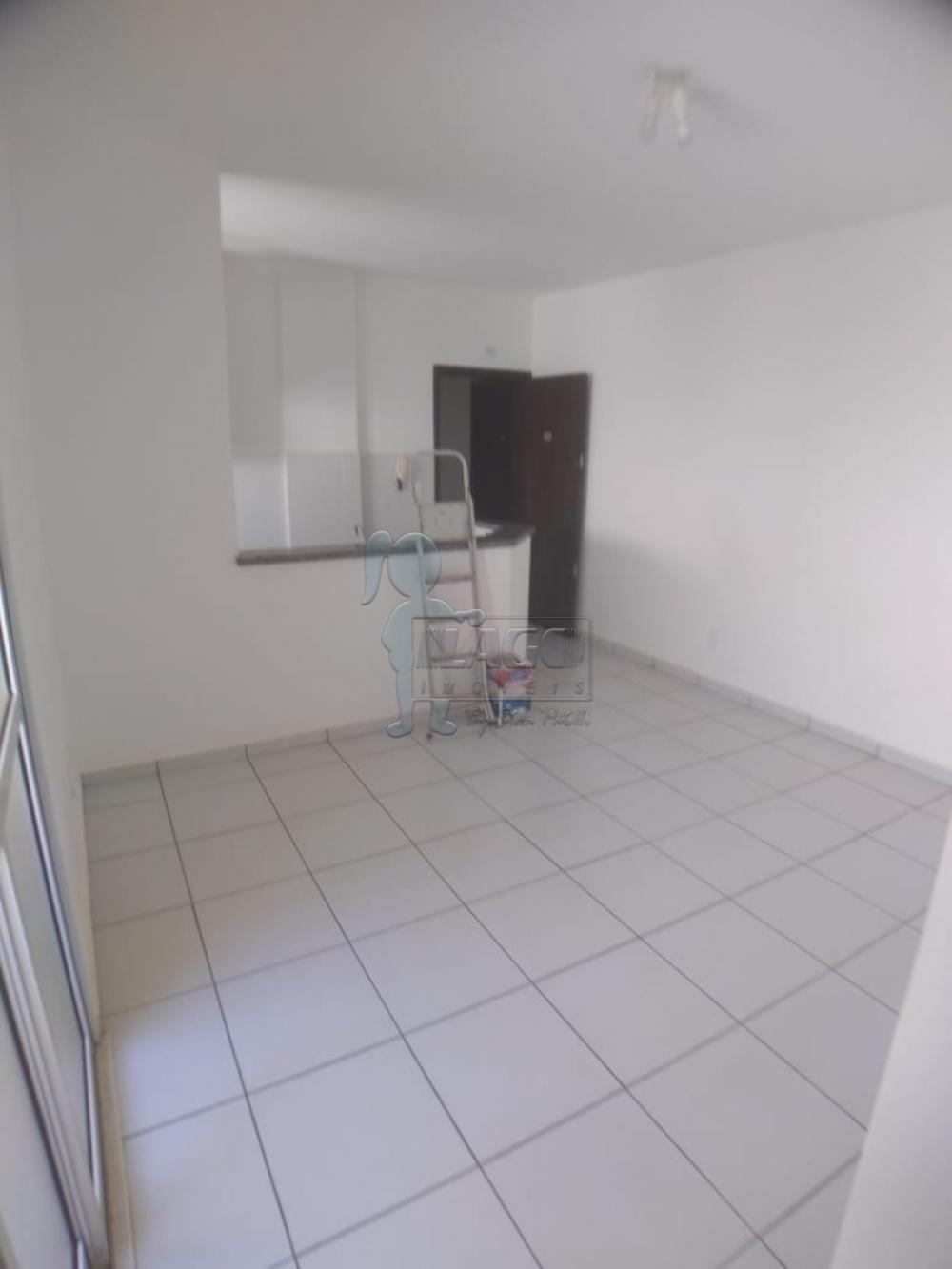 Alugar Apartamentos / Padrão em Ribeirão Preto R$ 650,00 - Foto 1