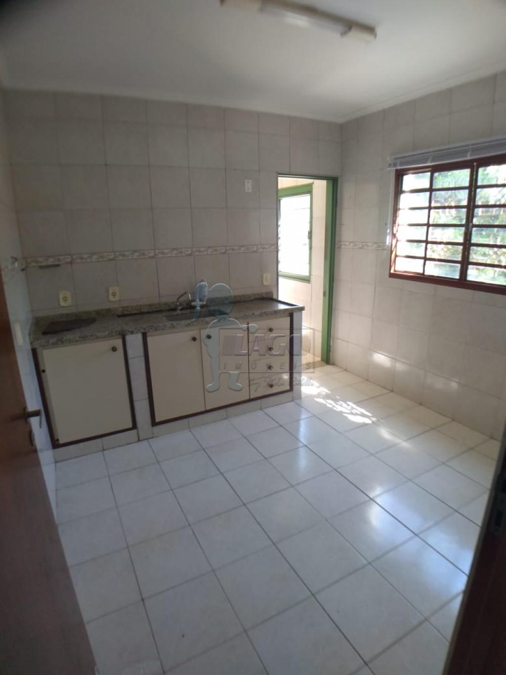 Alugar Apartamentos / Padrão em Ribeirão Preto R$ 900,00 - Foto 3