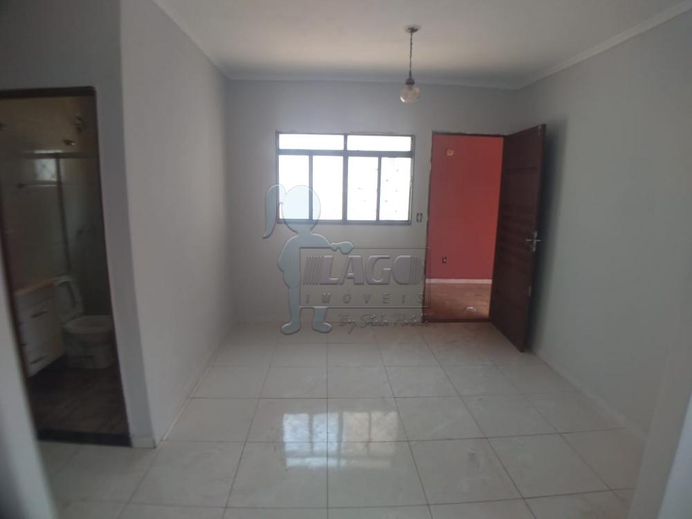 Alugar Casas / Padrão em Ribeirão Preto R$ 700,00 - Foto 3