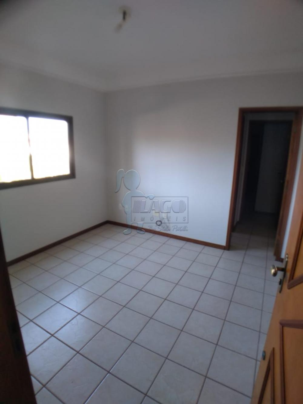 Alugar Apartamentos / Padrão em Ribeirão Preto R$ 850,00 - Foto 1