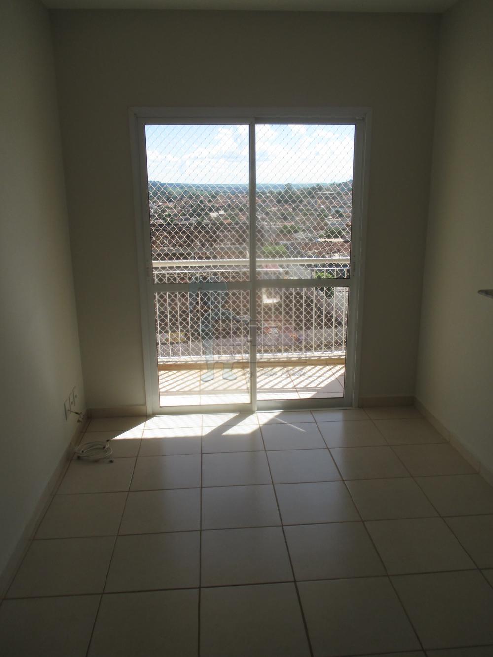 Alugar Apartamentos / Padrão em Ribeirão Preto R$ 850,00 - Foto 1