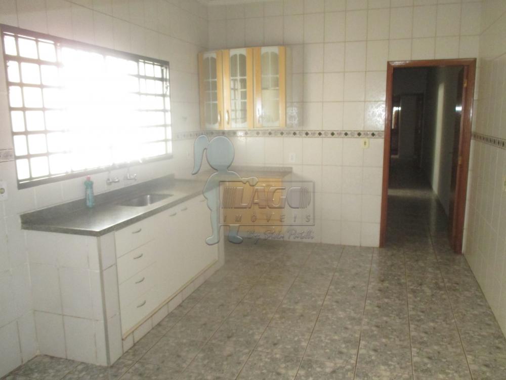 Alugar Casas / Padrão em Ribeirão Preto R$ 2.600,00 - Foto 5