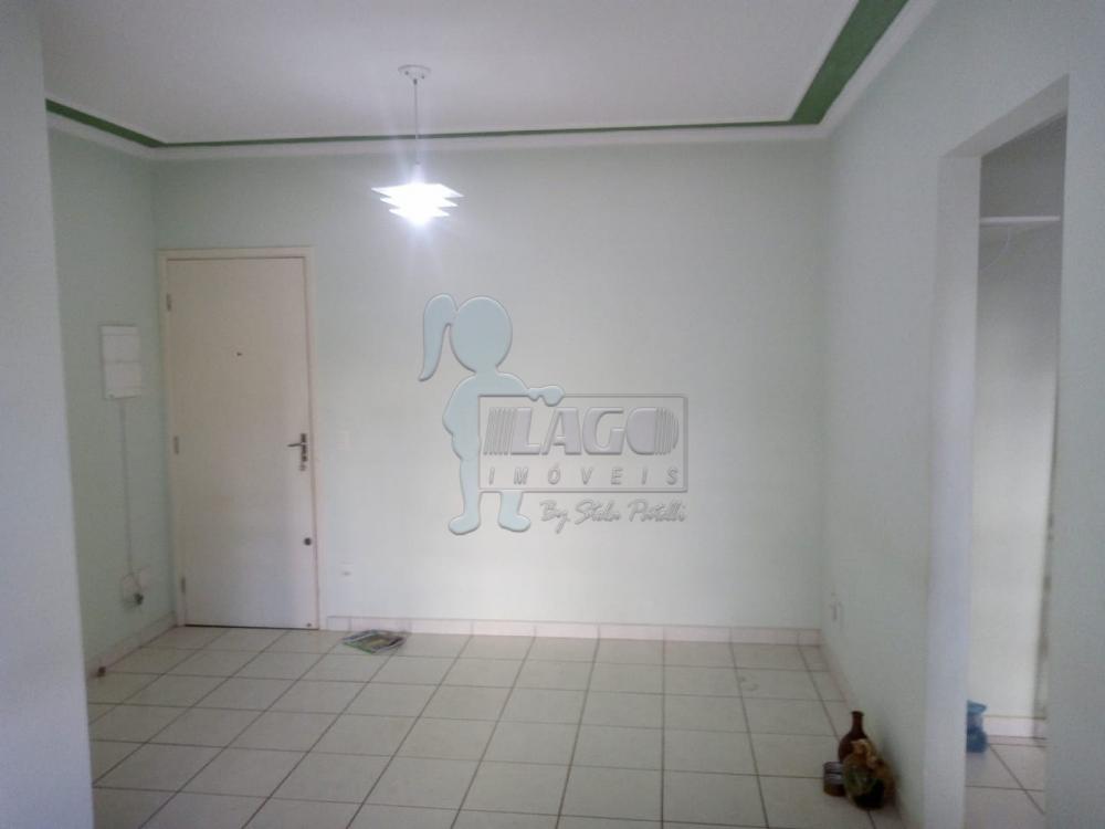 Alugar Apartamentos / Padrão em Ribeirão Preto R$ 900,00 - Foto 1