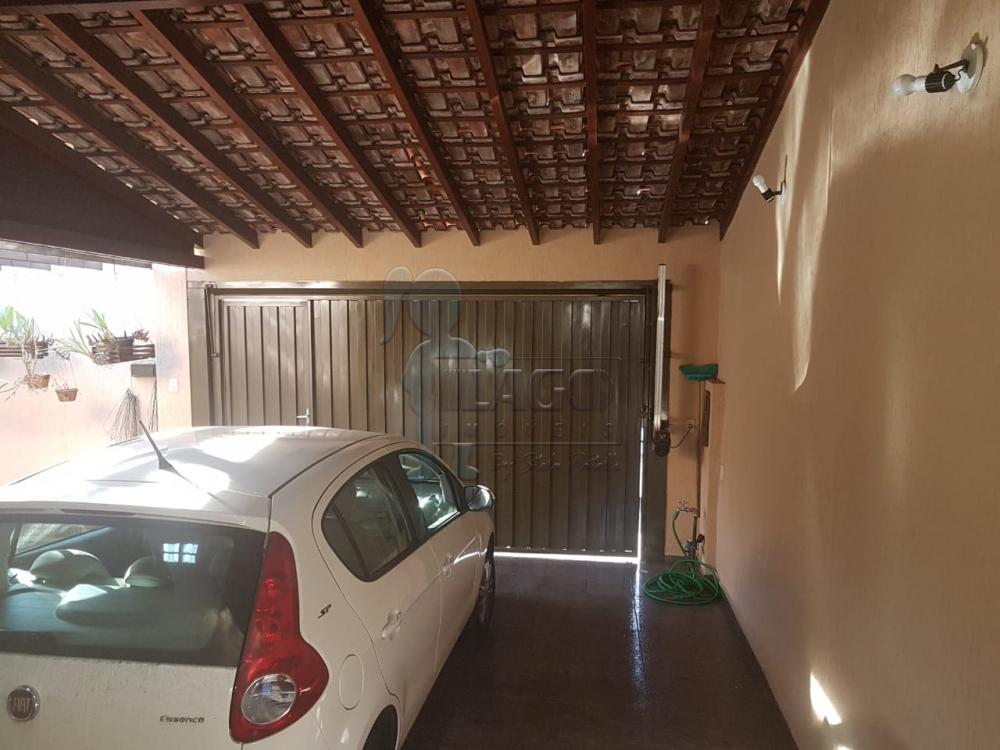 Alugar Casas / Padrão em Ribeirão Preto R$ 1.700,00 - Foto 2