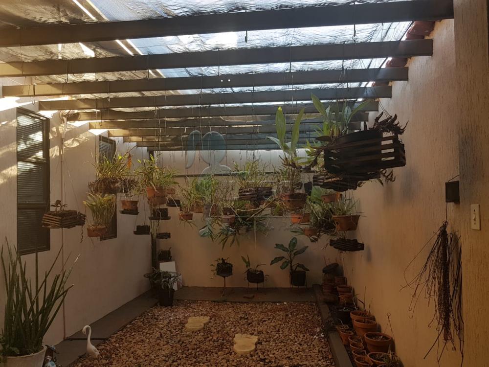 Alugar Casas / Padrão em Ribeirão Preto R$ 1.700,00 - Foto 3