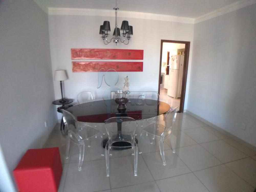 Alugar Apartamentos / Padrão em Ribeirão Preto R$ 1.600,00 - Foto 4