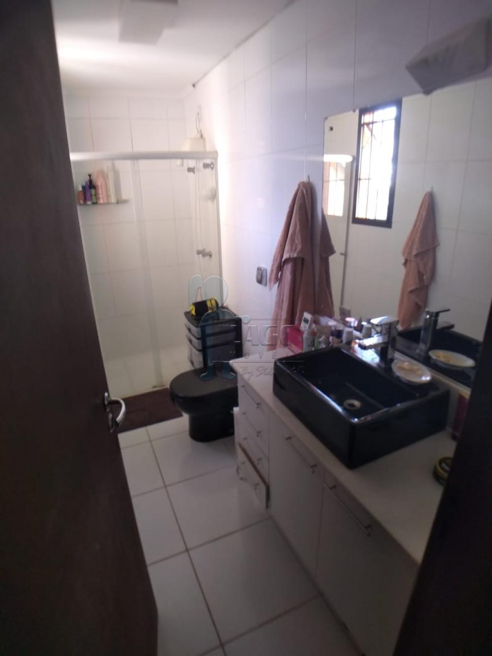 Alugar Apartamentos / Padrão em Ribeirão Preto R$ 1.600,00 - Foto 15