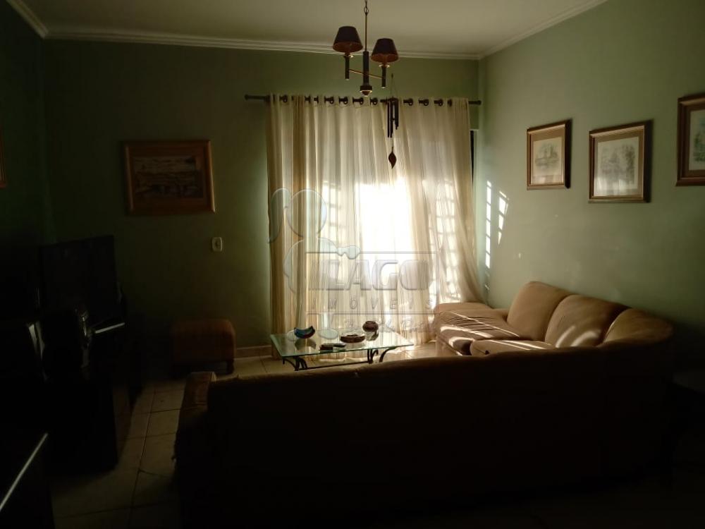 Alugar Apartamentos / Padrão em Ribeirão Preto R$ 1.100,00 - Foto 4