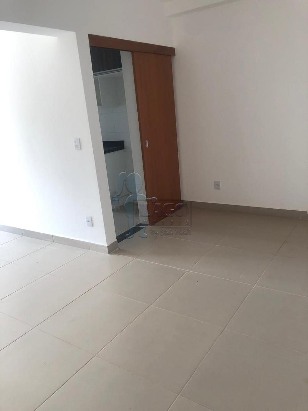 Alugar Apartamentos / Padrão em Ribeirão Preto R$ 1.800,00 - Foto 2