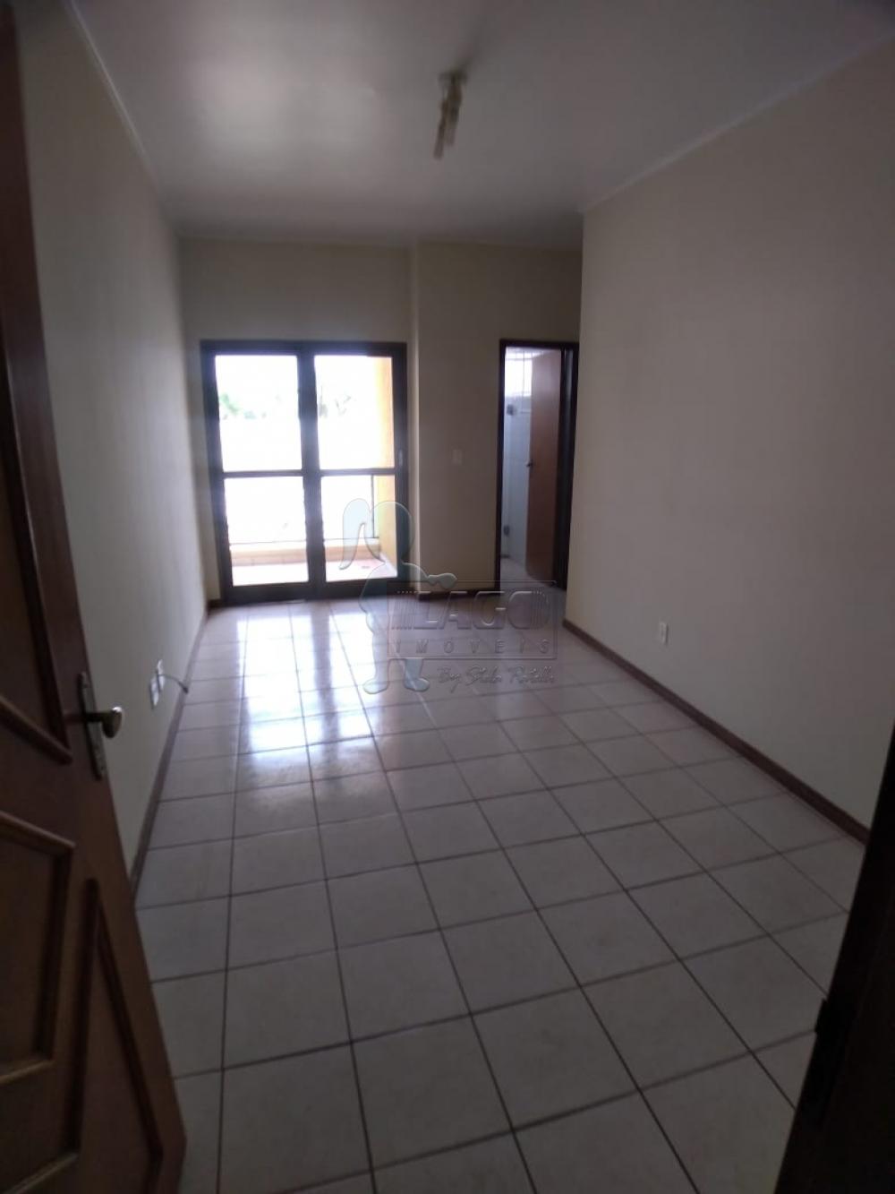 Alugar Apartamentos / Padrão em Ribeirão Preto R$ 800,00 - Foto 1