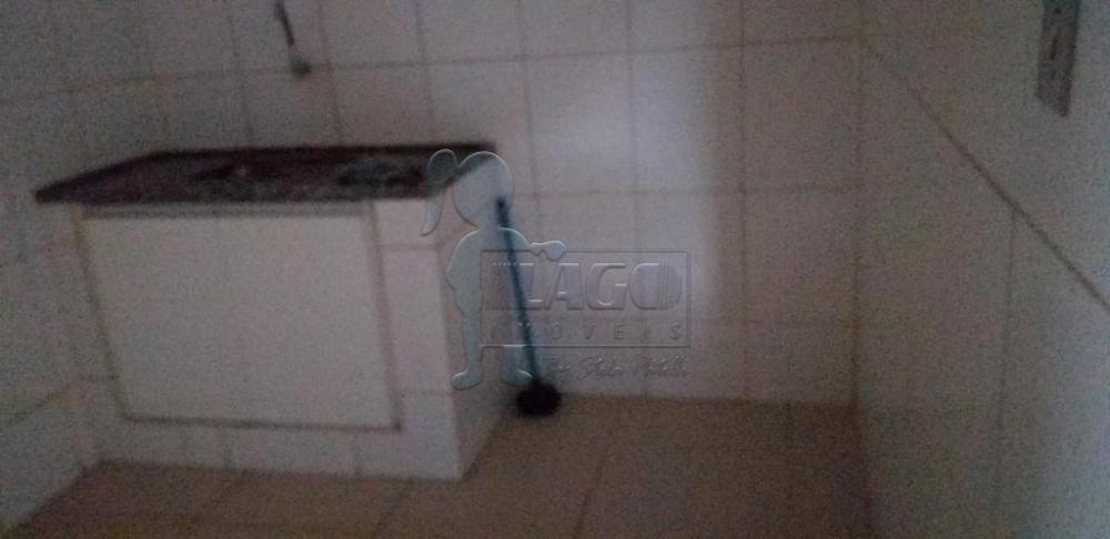 Alugar Casas / Padrão em Ribeirão Preto R$ 900,00 - Foto 16