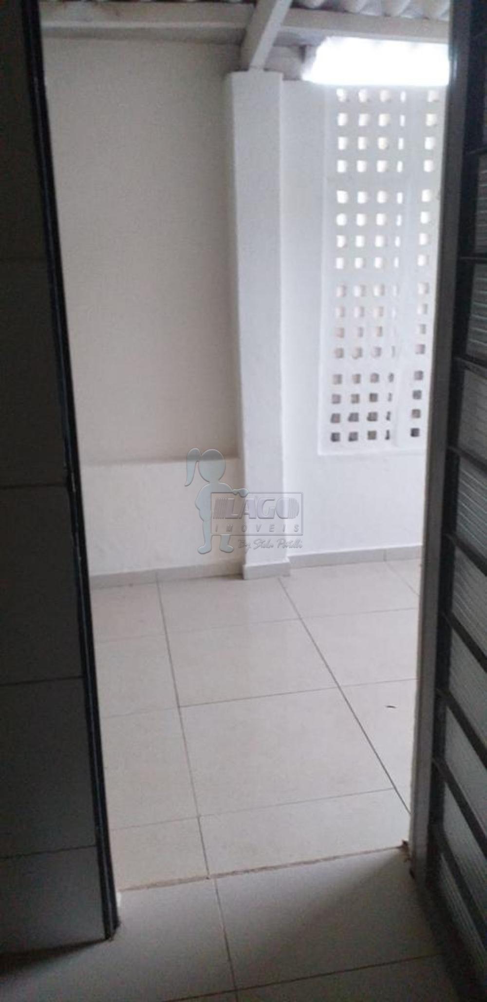 Alugar Casas / Padrão em Ribeirão Preto R$ 900,00 - Foto 13