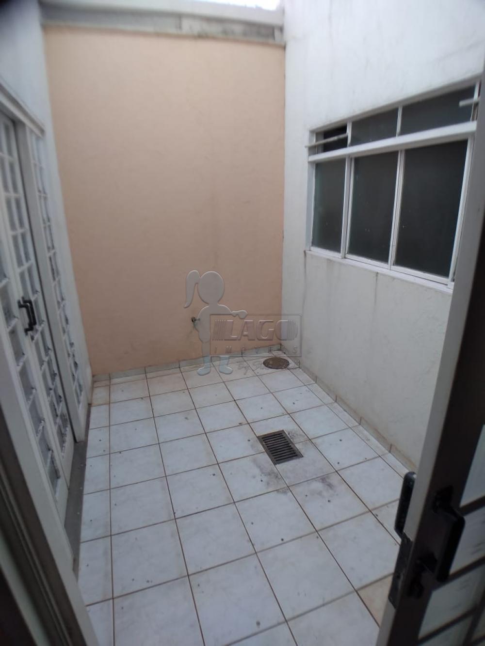 Alugar Casas / Padrão em Ribeirão Preto R$ 2.500,00 - Foto 3