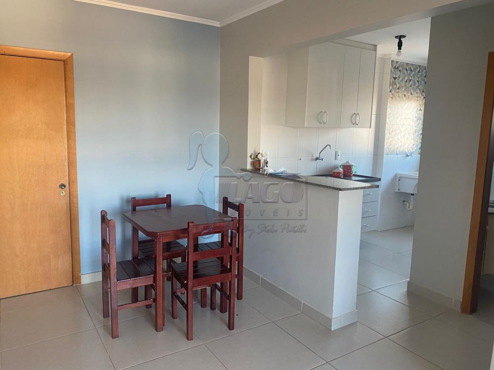 Alugar Apartamentos / Padrão em Ribeirão Preto R$ 950,00 - Foto 2