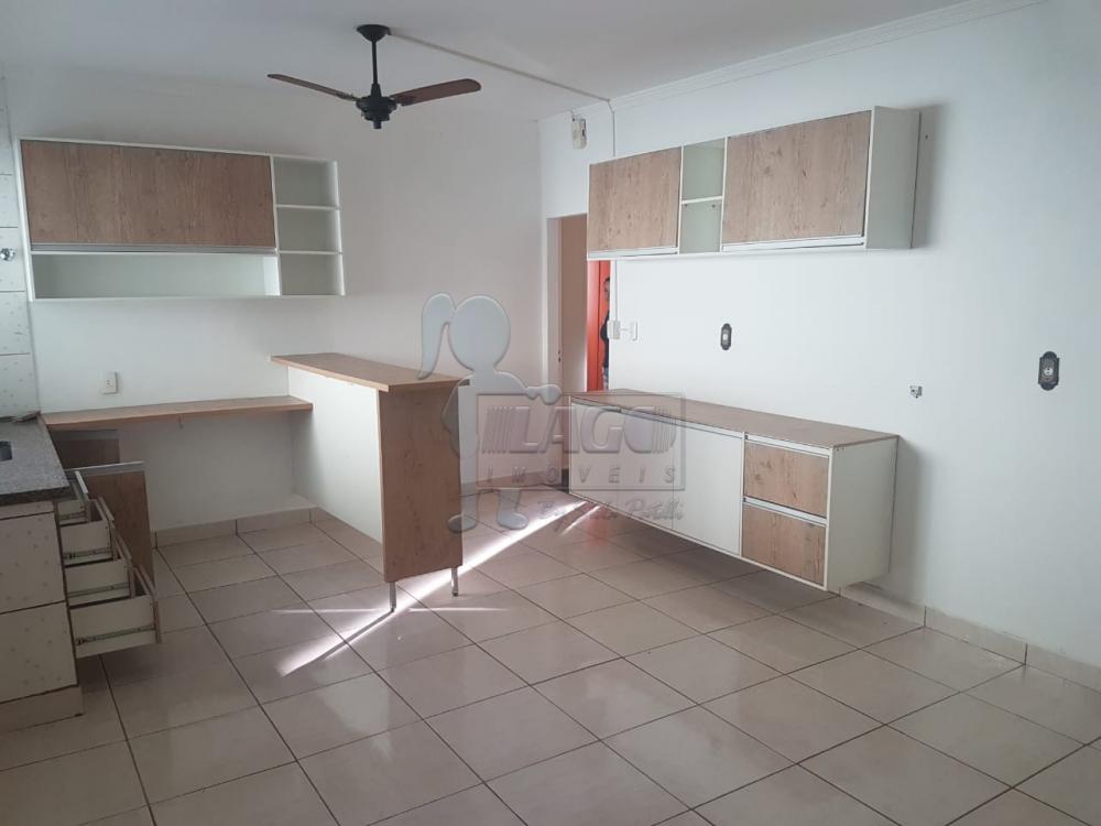 Alugar Casas / Padrão em Ribeirão Preto R$ 1.100,00 - Foto 16