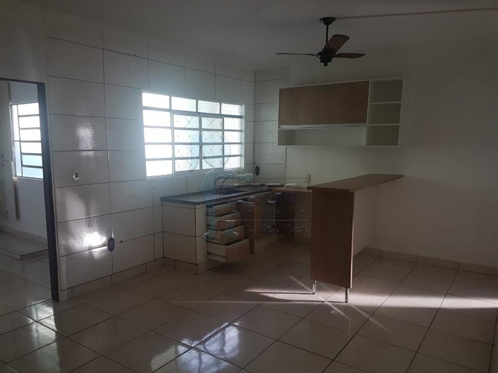 Alugar Casas / Padrão em Ribeirão Preto R$ 1.100,00 - Foto 18