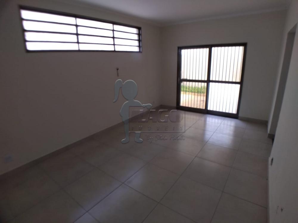 Alugar Casas / Padrão em Ribeirão Preto R$ 1.500,00 - Foto 4