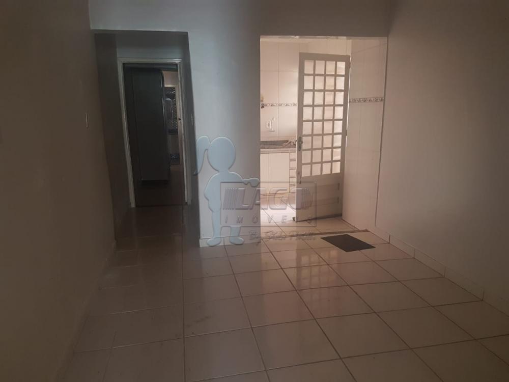 Alugar Casas / Padrão em Ribeirão Preto R$ 1.700,00 - Foto 4