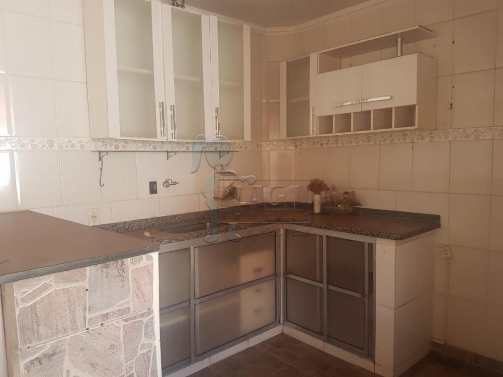 Alugar Casas / Padrão em Ribeirão Preto R$ 1.700,00 - Foto 5