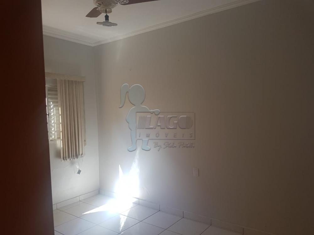 Alugar Casas / Padrão em Ribeirão Preto R$ 1.700,00 - Foto 8
